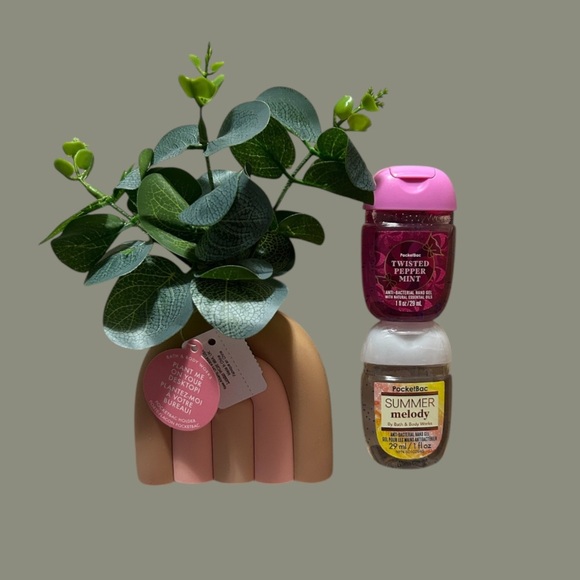 Bath and Body Works Plant me on your Desktop PocketBac Holder and 2 PocketBacs - Picture 1 of 2